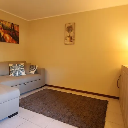 Bellagio Apartment דירה